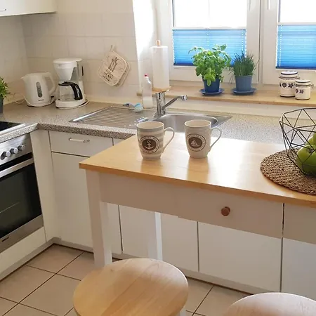 Apartment Fienchen - Helle, Komfortable Zum Wohlfuehlen Mit Kurzem Weg Zu Und Promenade Groemitz